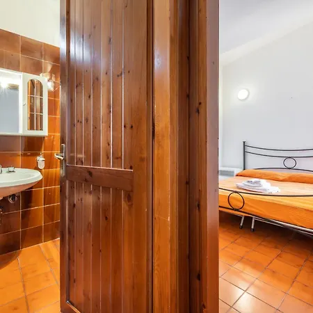 Accu Is Prezzus D Fronte Mare Villasimius